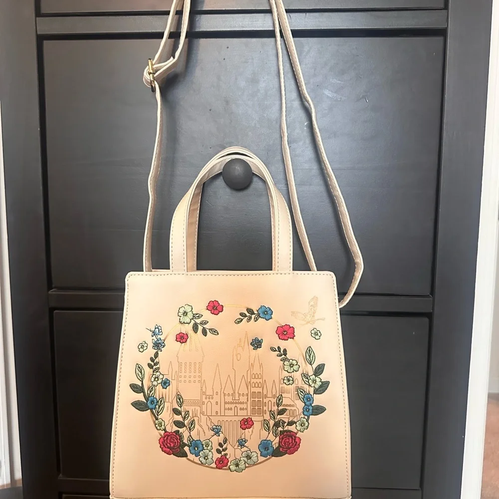 Loungefly Harry Potter Cream Tote with Floral and Castle Design - Picture 2 of 6